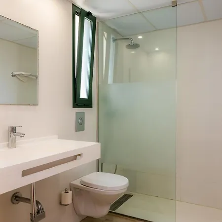 Apto Con Terraza 404 3*